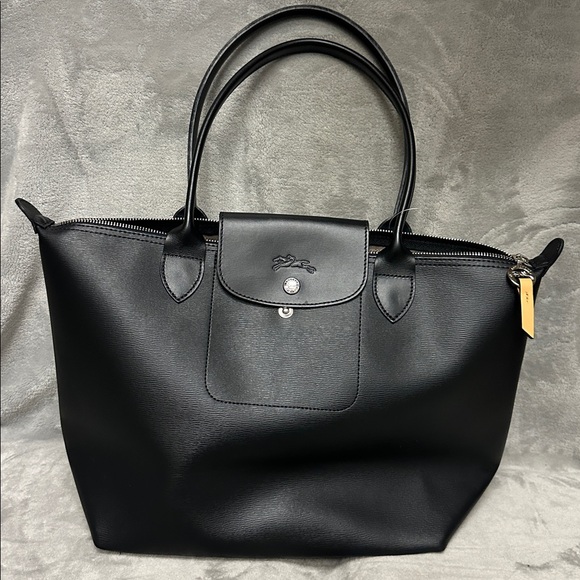 Longchamp Medium Le Pliage Shoulder Tote - Picture 4 of 10